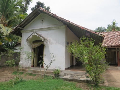 8 Bedroom Old Colonial House