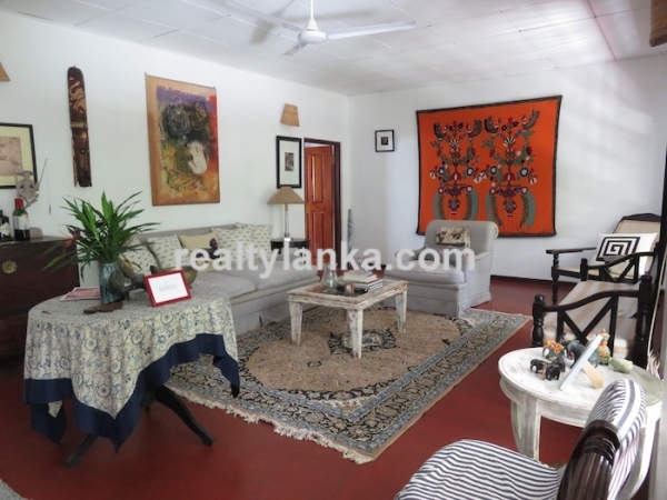 Small Villa In Habaraduwa