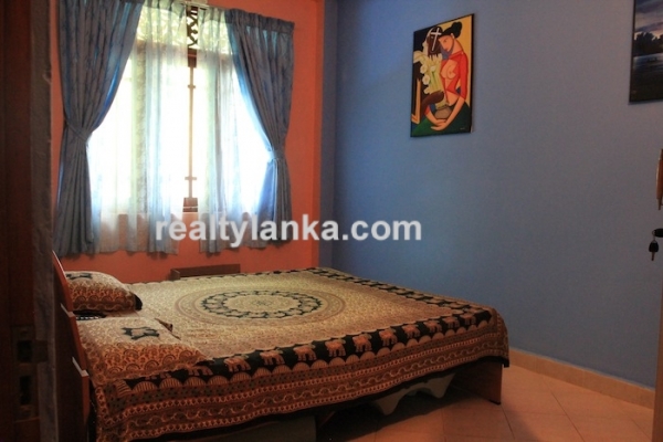 Small Villa In Hikkaduwa