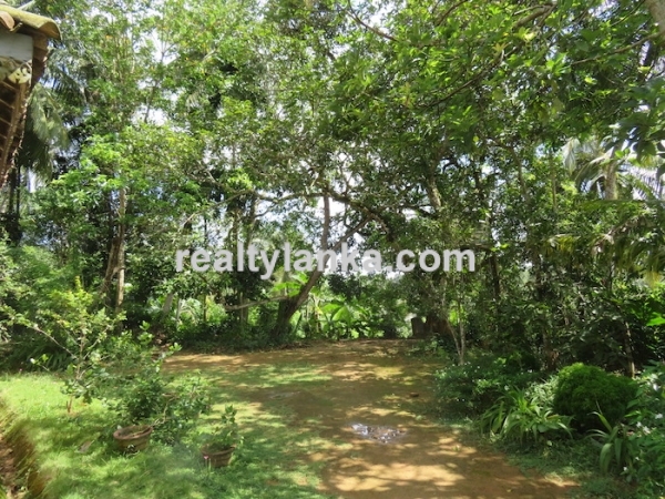 Colonial House Near Galle Expressway