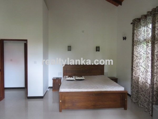 4 Bedroom villa Bentota