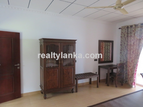 4 Bedroom villa Bentota