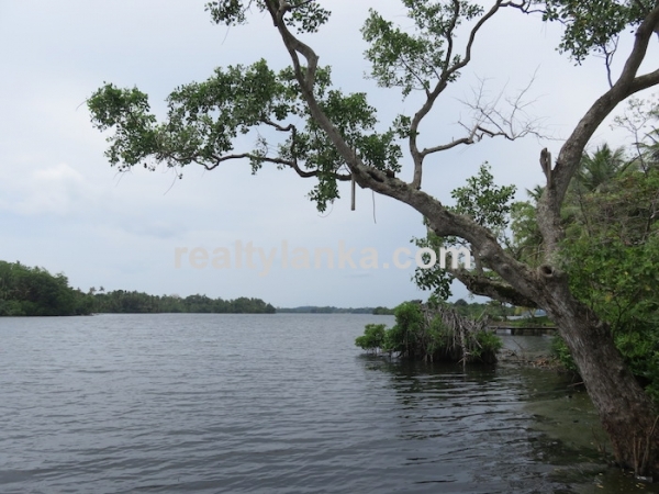 123 Perches Land Facing Koggala River