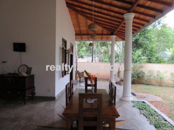 2 Villa Property In Meeripanna