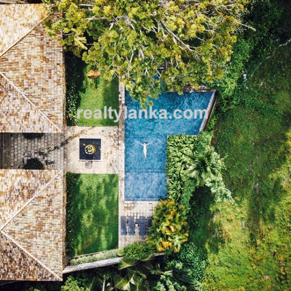 Villa With A Eye Catching Paddy View