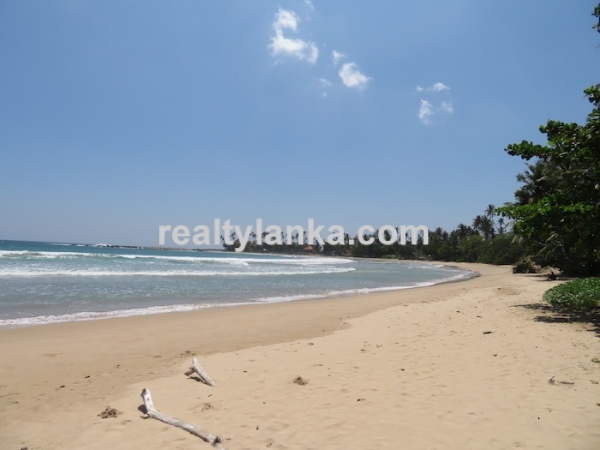 12M Beachfront Property In Dickwella